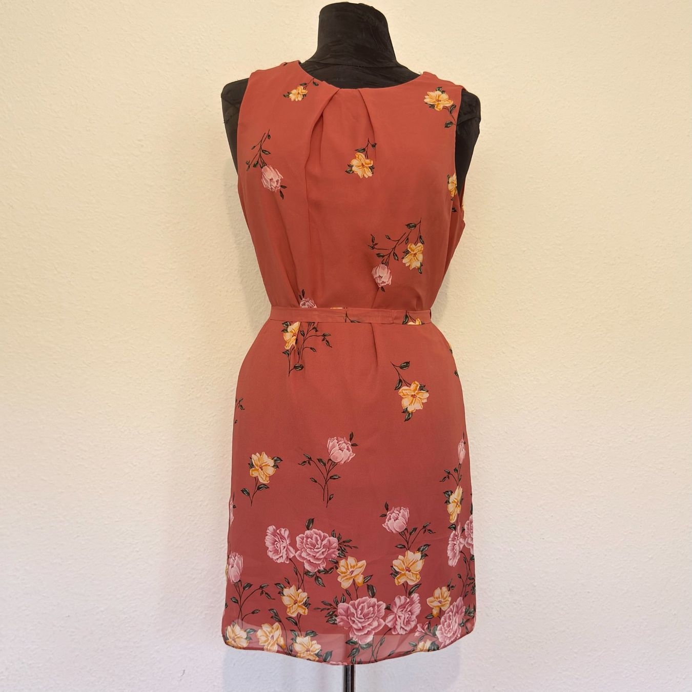 Primark Vestiti: Robe mini en mousseline fleurie – Usato da Thônex venduto da Suisse.Shopping 1