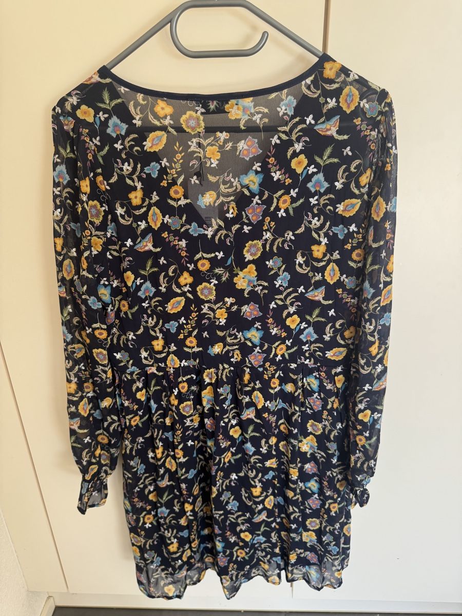 Robes: Kleid Axara S NEU Blumen – Neuf (Voir description) à Oberglatt ZH par jul_nhy7 2