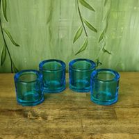 Blaue Kerzenhalter