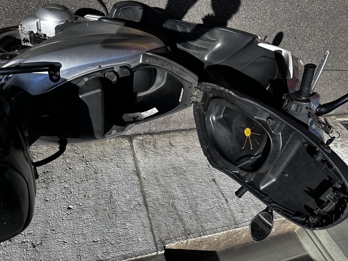 Piaggio Strada: Piaggio fly 125 mit Prüfmängel – Usato da Bern venduto da Oiram17 7