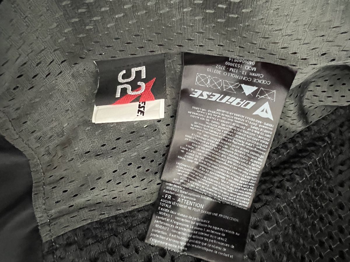 Dainese Completi: Dainese Lederkombi Grösse 52, – Usato da Ebmatingen venduto da mah_w7jj 2