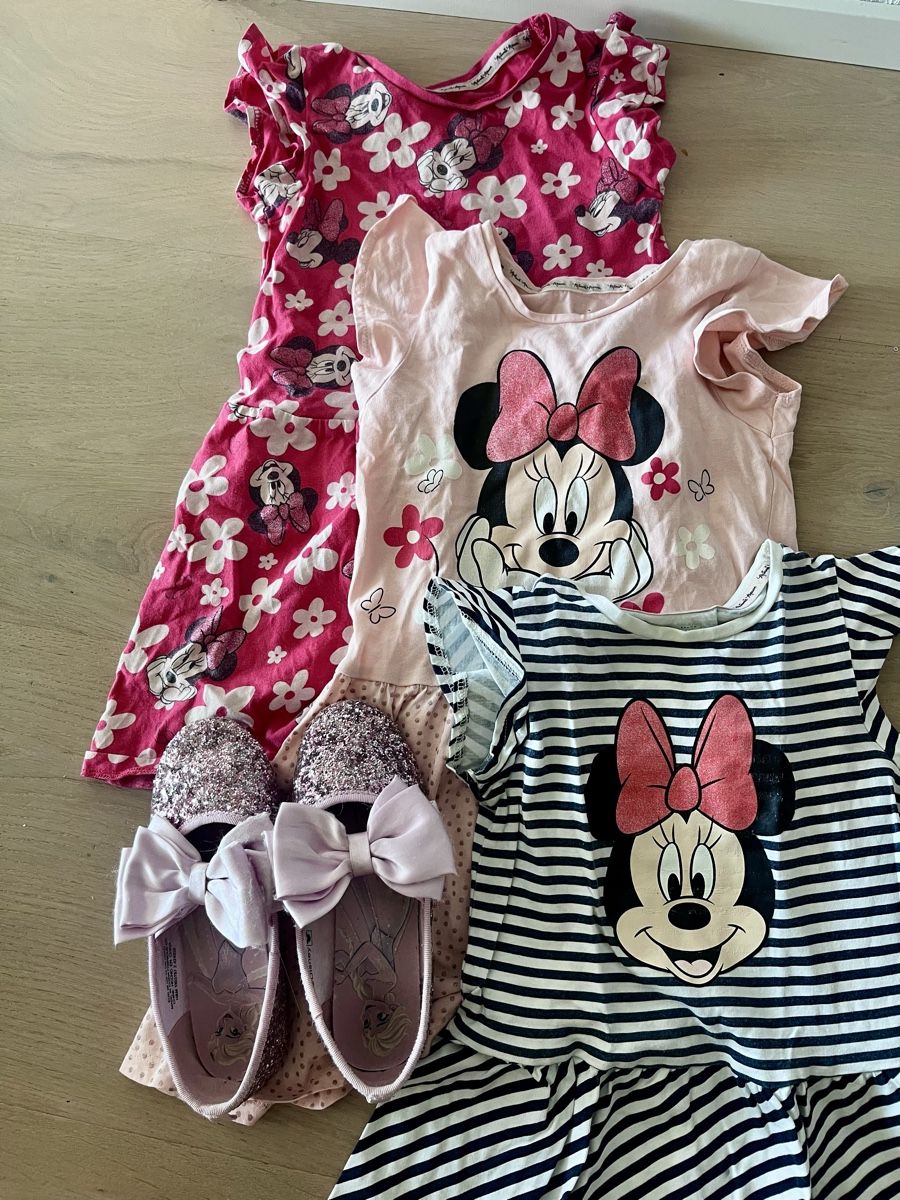 Lotti & Set di vestiti: Mädchen Kleiderpaket >60 Teile c. 3-4 Jahre – Usato da Pfäffikon SZ venduto da humming-bird 3