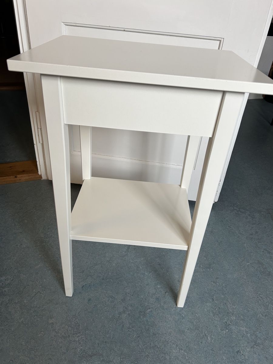 Comodini: IKEA Hemnes Nachttisch – Usato da Bern venduto da lisuuu 4