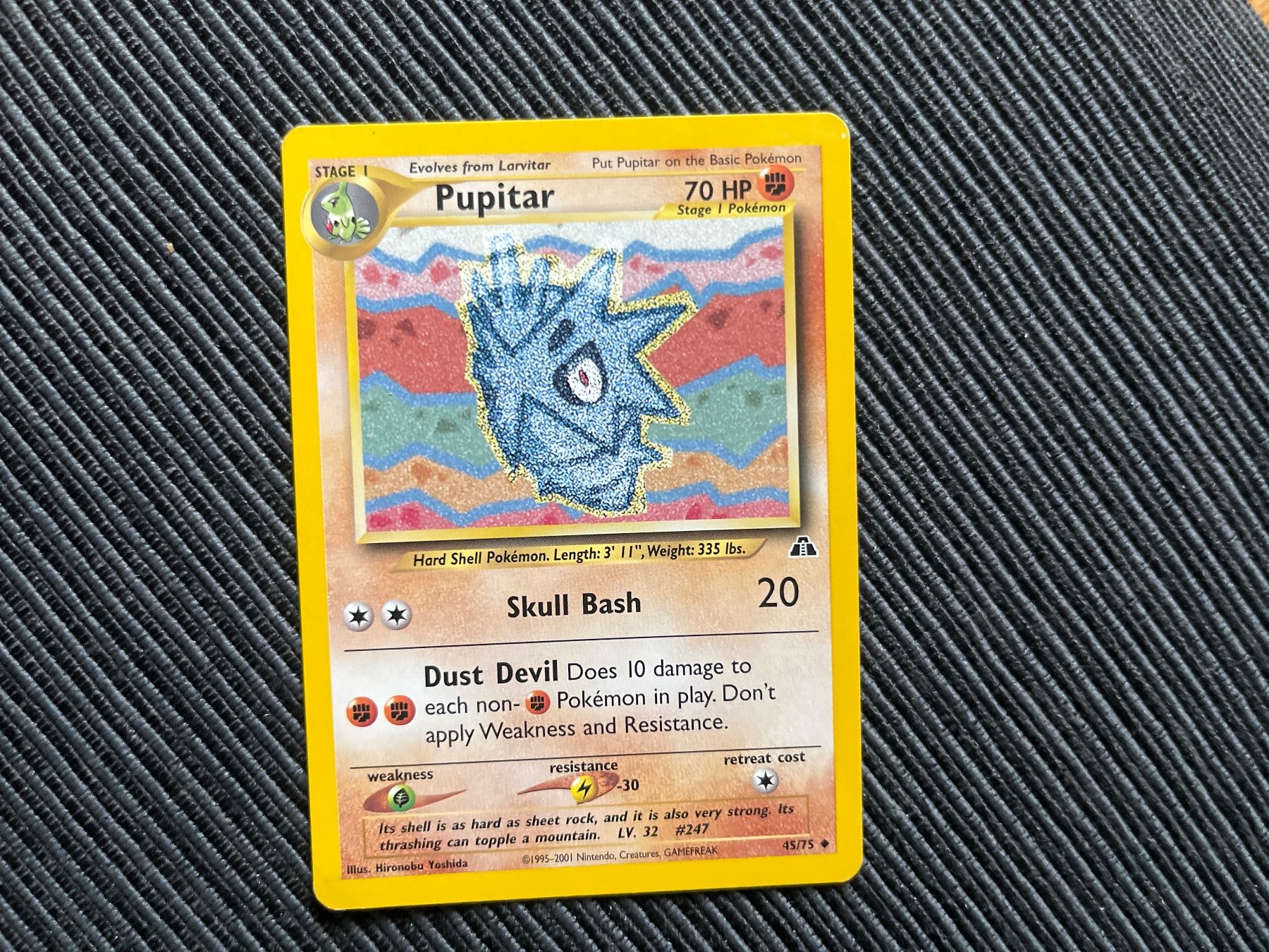 Pokémon Carte collezionabili: Pokemon Pupitar non Holo Neo Discovery – Usato da Wabern venduto da Collectfun
