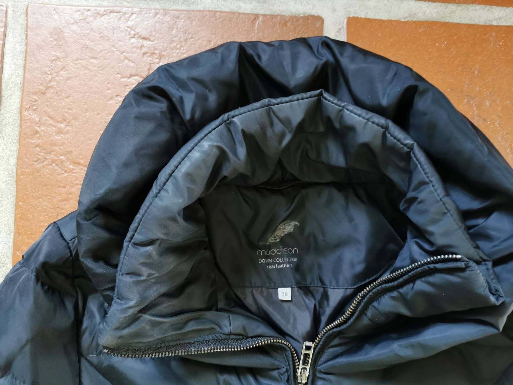 Maddison Jacken: Maddison; schwarze Winterjacke Gr. 38 – Gebraucht aus Boniswil von Totomat-Lady 3