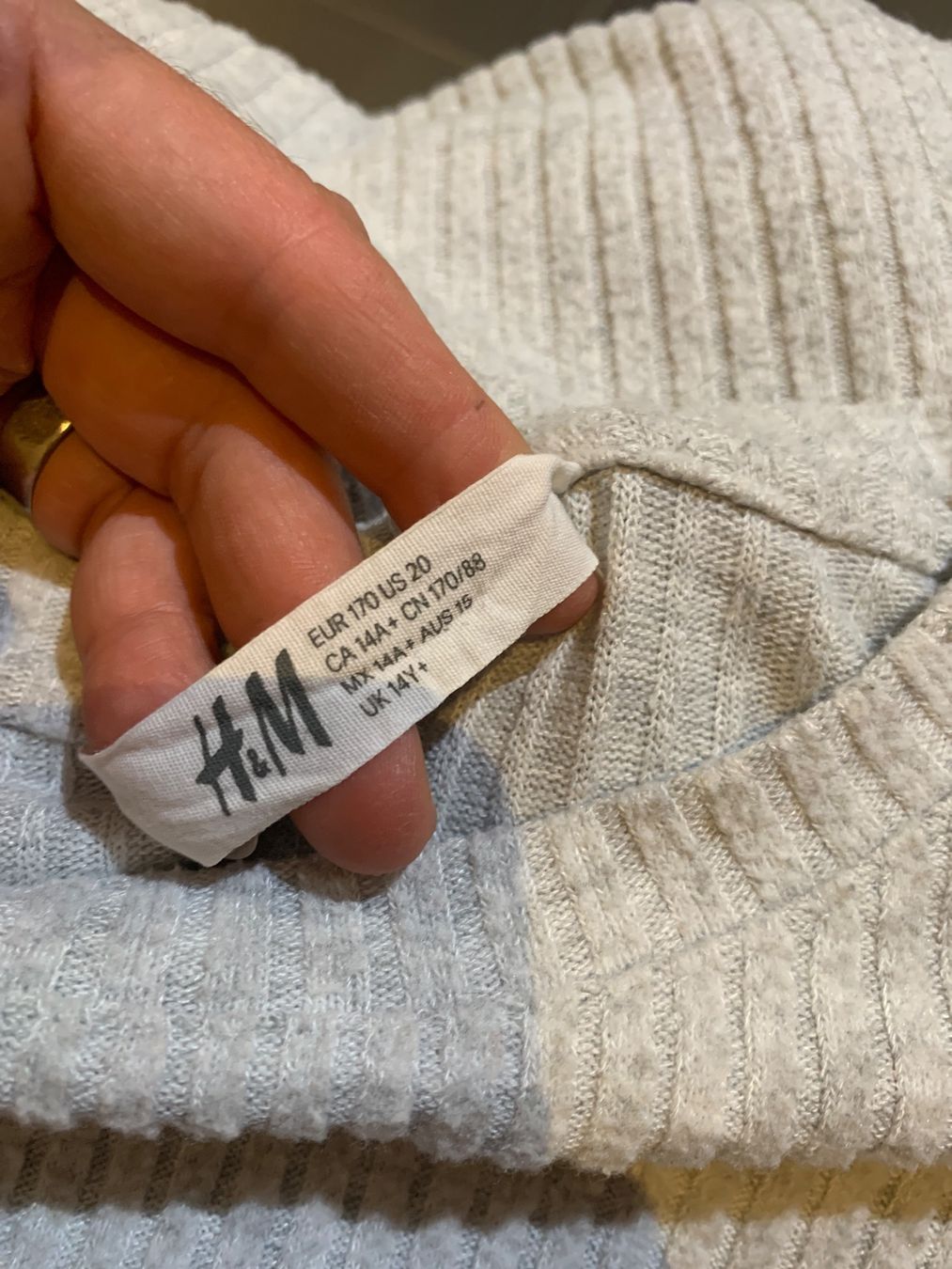 H&M Pullover & Sweatshirts: H&M Kurzer Oversized Pullover hellgrau Gr. 170 – Gebraucht aus Winterthur von amapola 1
