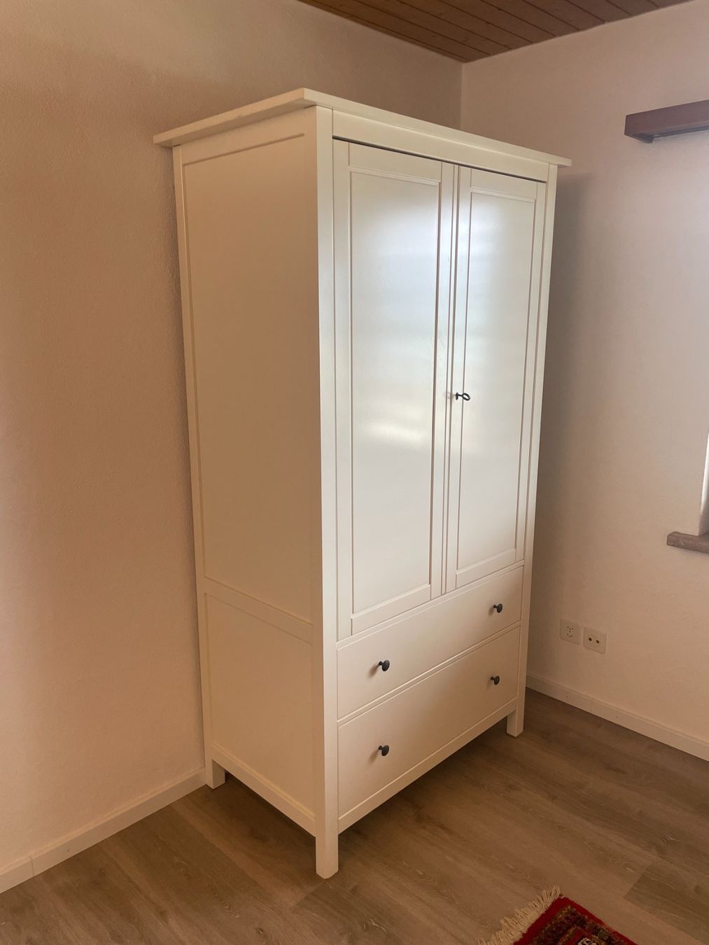 Ikea Armadi: Schrank weiss – Usato da Schmerikon venduto da die_8b8m