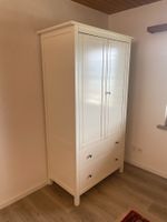 Schrank weiss