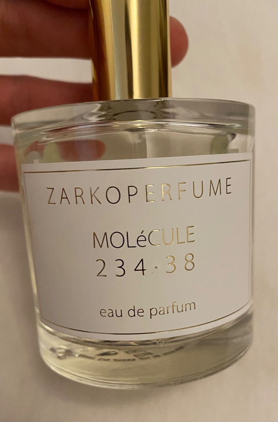 Zarkoperfume Parfum & Eau de Toilette: Zarkoperfume Molecule 234.38 Eau de Parfum 100ml – Gebraucht aus Luzern von i-love-guacamole