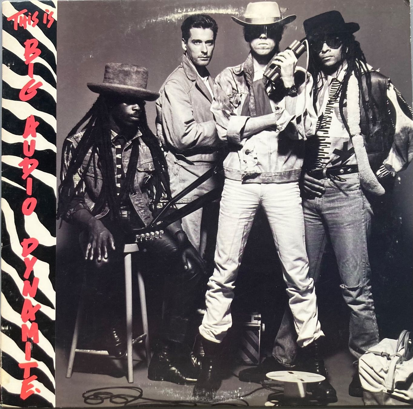 Dischi in vinile: BIG AUDIO DYNAMITE - THIS IS BIG AUDIO DYNAMITE – Usato da Poliez-Pittet venduto da Newtown-Records