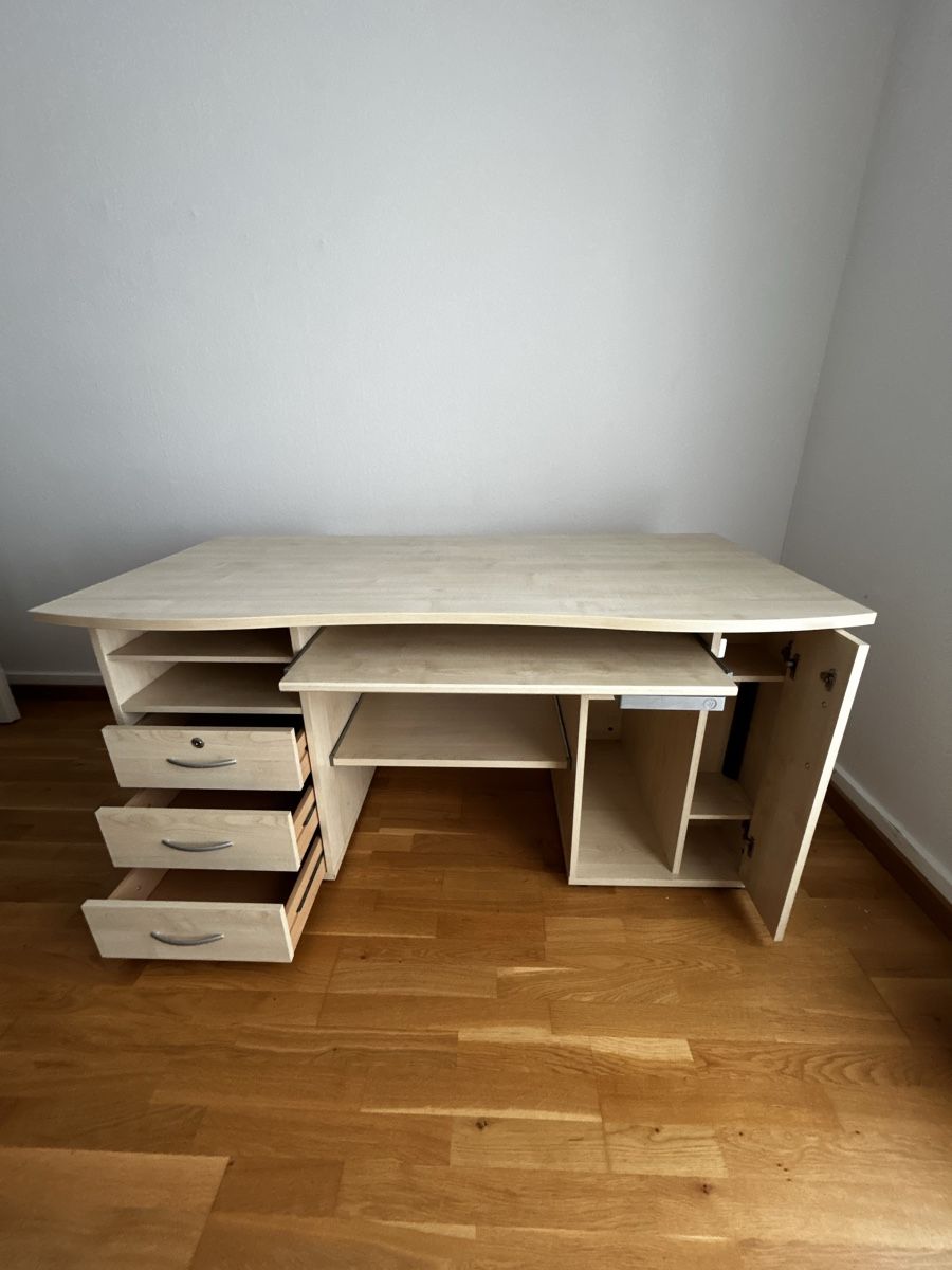 Scrivanie: Holztisch – Usato da Bern venduto da CorinneSigner 2