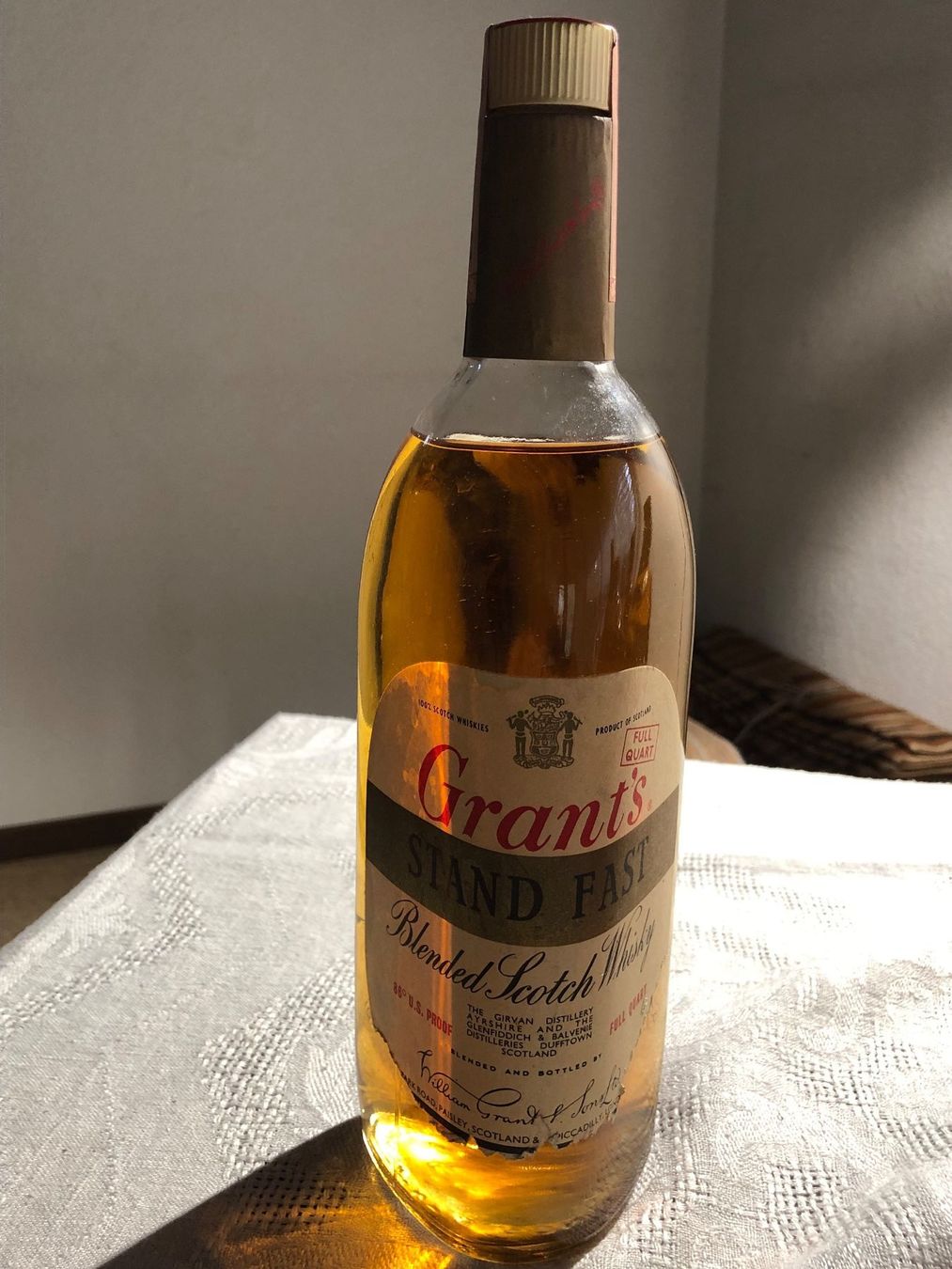 Bevande alcoliche: Vintage Grant's Stand Fast Scotch Whisky – Nuovo (secondo la descrizione) da Fällanden venduto da Sariko