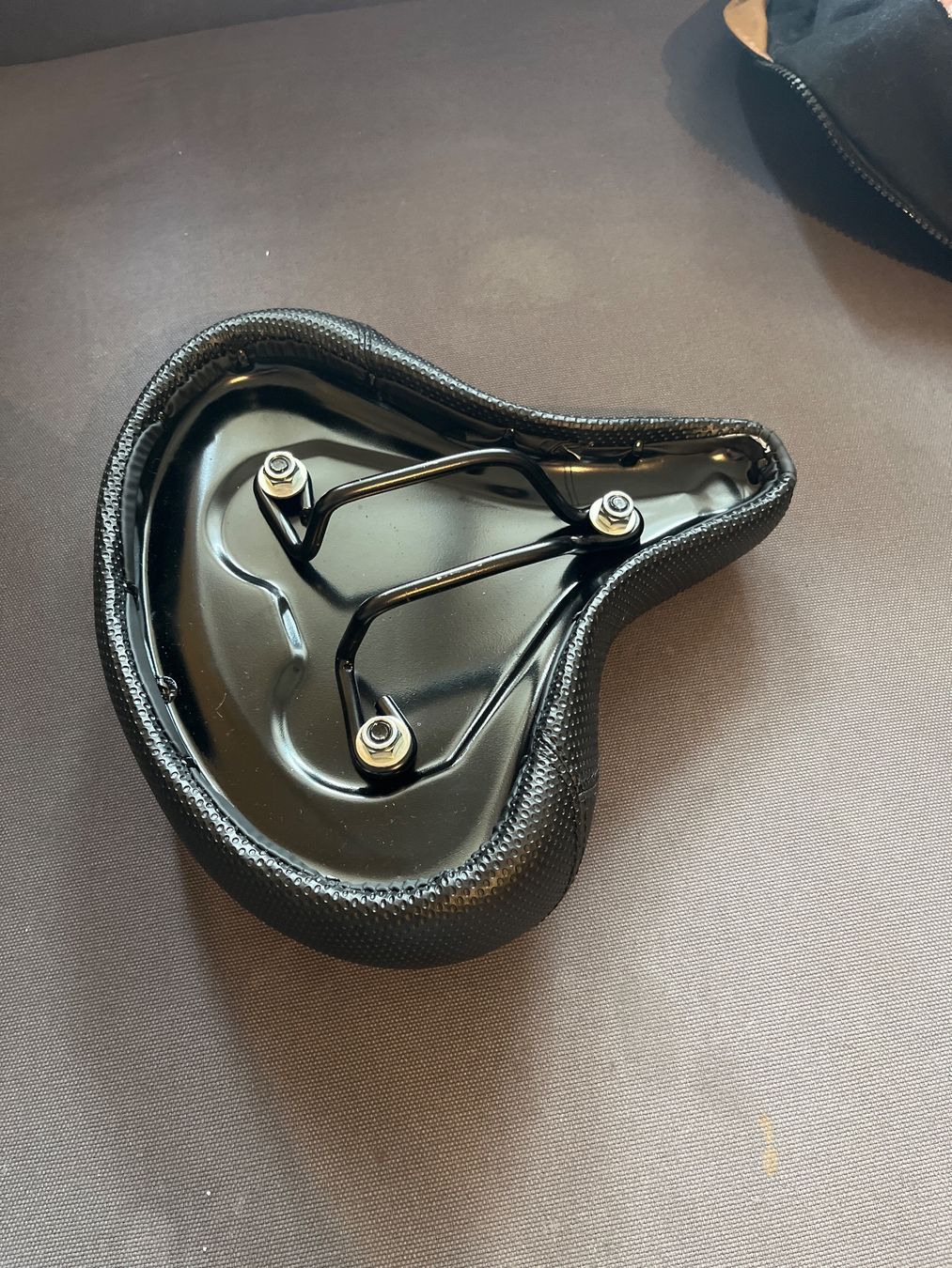 Pezzi di ricambio: Fahrradsattel extra Gross – Nuovo (secondo la descrizione) da Winterthur venduto da pumba90 2