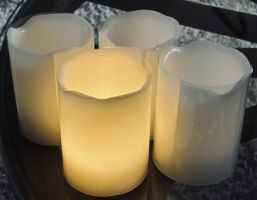 4 LED Kerzen, mit Wachsbeschichtung, warmweiss, NEU 