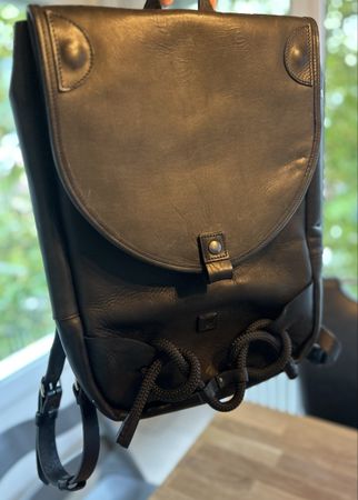 Echtleder Rucksack in schwarz für Herren