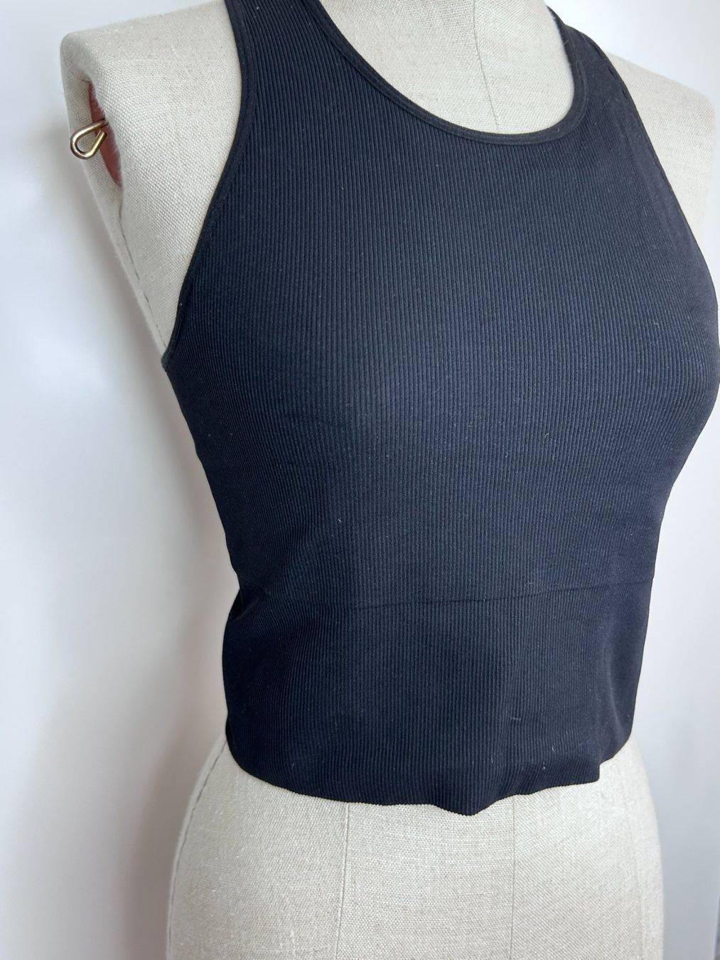 H&M Tops: H&M Sport Top – D'occasion à St. Gallen par look-twice 1
