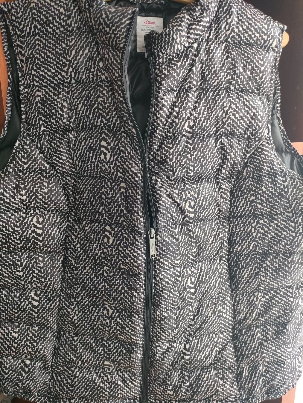 Gilet & Giacche senza maniche: Gilet s.Oliver – Usato da Brugg AG venduto da Mashaba 2