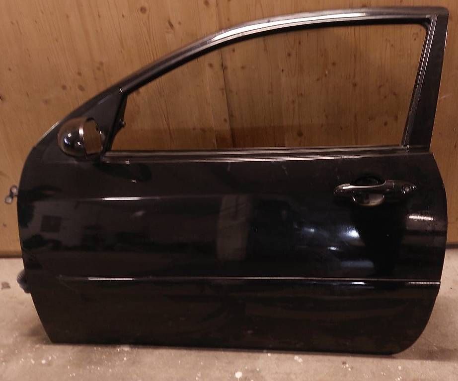 Alle Autoersatzteile: Fahrertür Ford Focus 3 Türer Schwarz – Gebraucht aus Bettlach von tom_yf2m 1