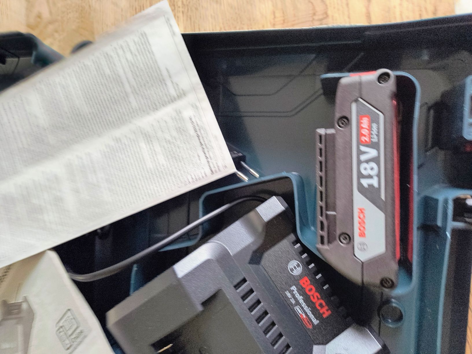 Bosch Batterie: Bosch Akku Neu 18v mit Ladegerät – Nuovo e nell'imballaggio originale da VORDERTHAL venduto da ducati821
