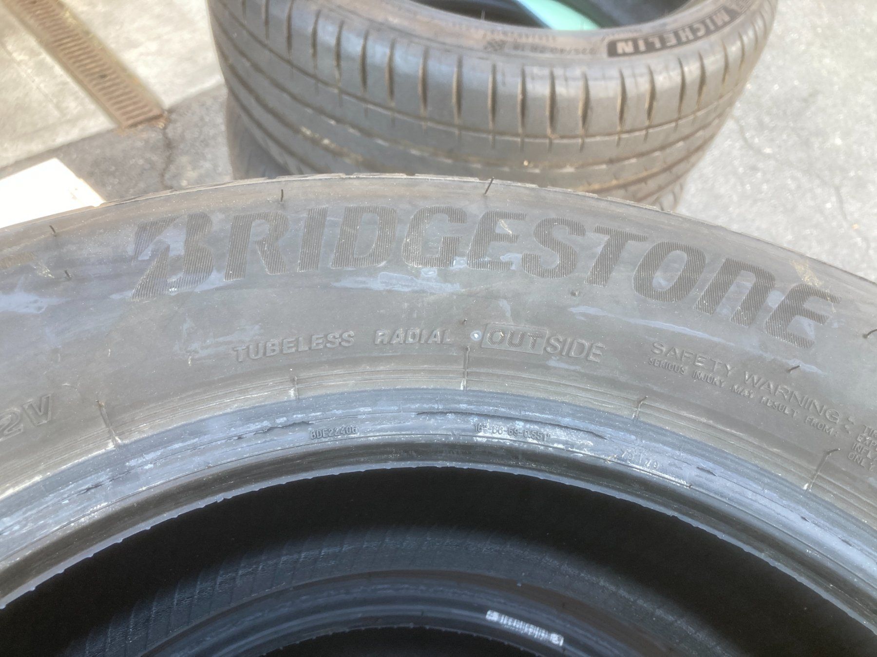 Bridgestone Pneumatici & Ruote complete: 205/60R16 Sommerpneu Bridgestone – Usato da Cham venduto da WB2223 2