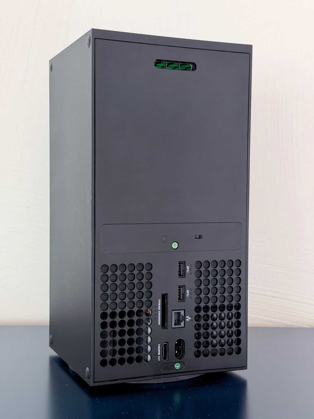 Microsoft Console: Xbox Series X mit 2 Controllern – Usato da Heerbrugg venduto da Grammo 2