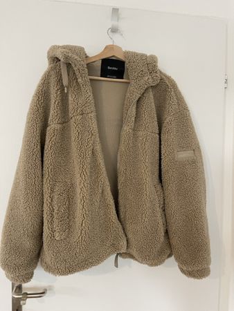 Warme Bershka Teddy Jacke in Beige, Grösse S