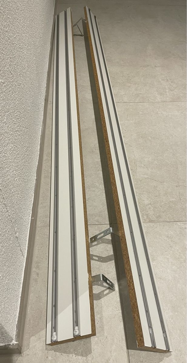 Profilati: 1x Vorhangbrett 180cm inkl. Winkel – Nuovo (secondo la descrizione) da Bern venduto da Martina_Lisa
