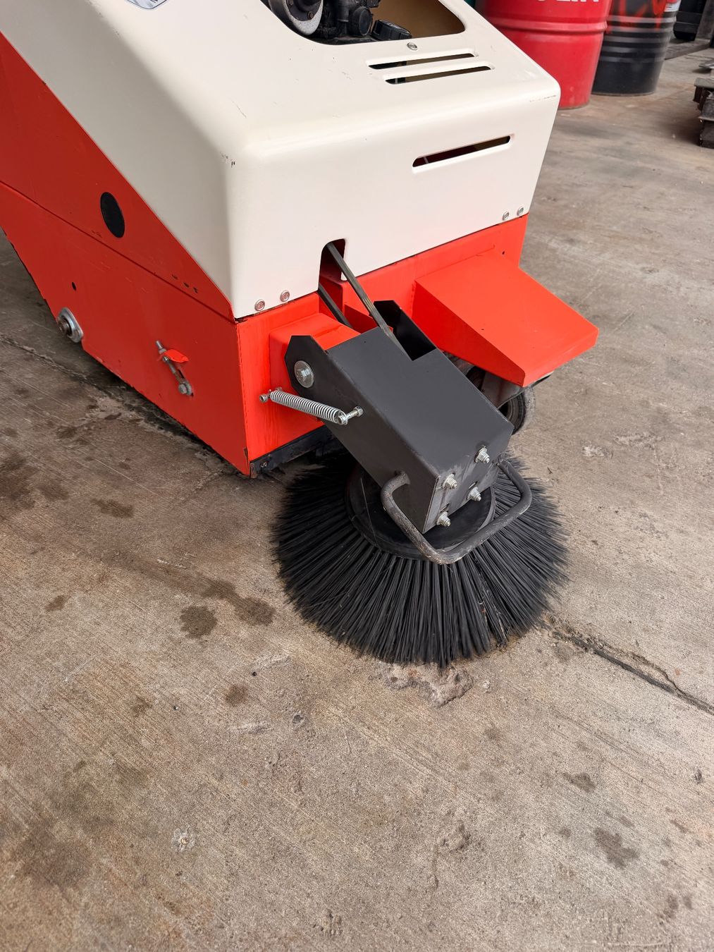 Tutte le macchine: Wischmaschine / Putzmaschine – Usato da Embrach venduto da Eberle_Ken 1
