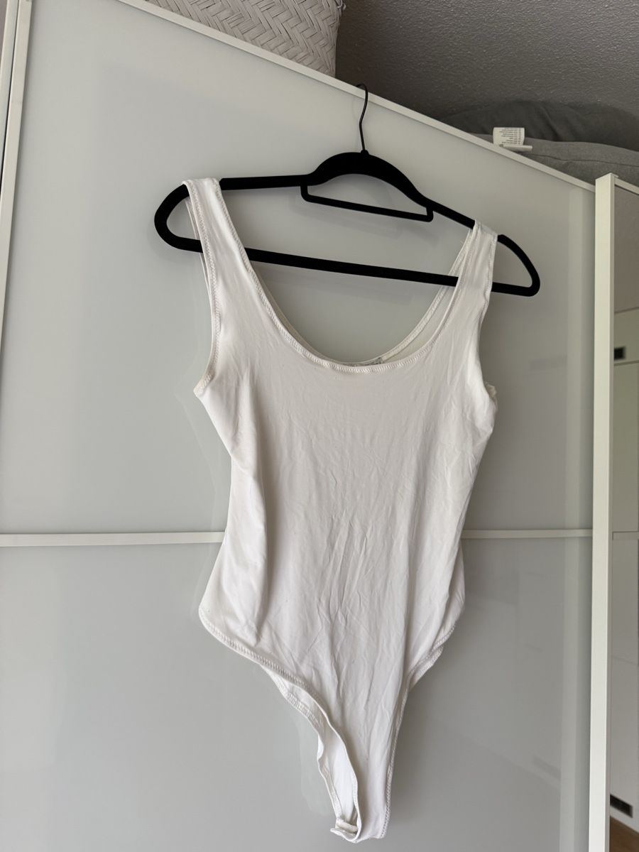 Zara Top: Zara Body Gr. L – Usato da Wil SG venduto da xrnvani