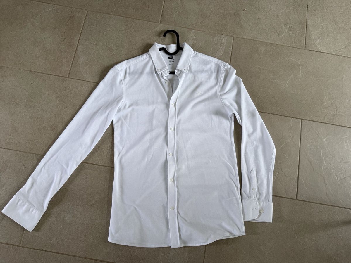 We Camicie, T-shirt & Polo: WE Hemd Gr. 170/176 Top Zustand – Usato da Brüttisellen venduto da Ayersa