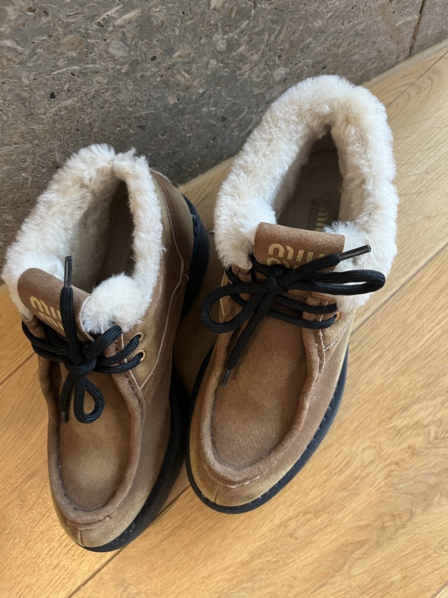 Miu Miu Scarpe da uomo: MIU MIU Winterboots 39.5 – Nuovo e nell'imballaggio originale da Zollikon venduto da ang_9jc5 3
