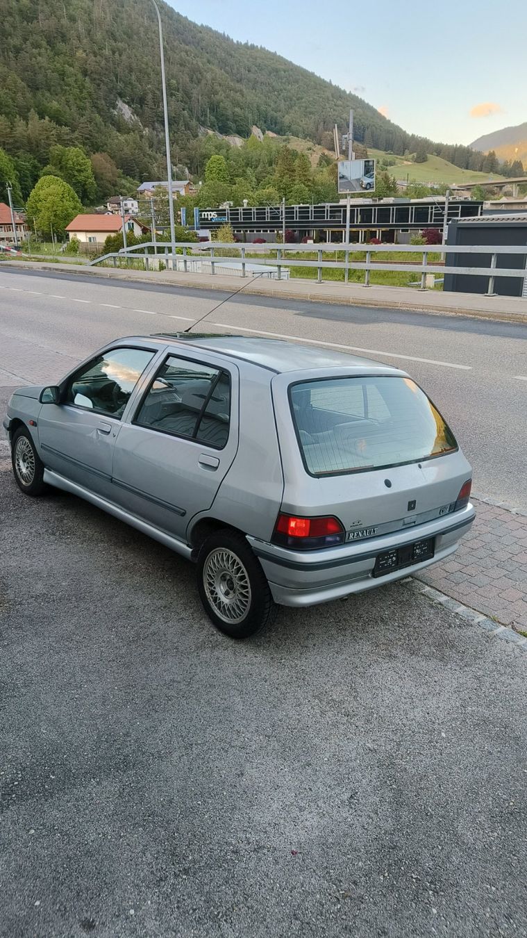Renault Automobili: Clio 1.4 Baccara – Usato da Court venduto da andre2740 1