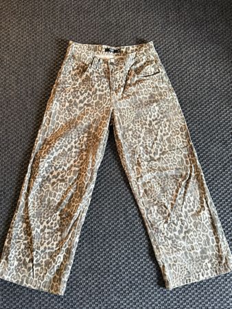 Coole Jaded Jeans mit Leo-Muster, Grösse W28 zu verkaufen