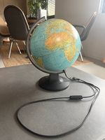 Magnifique globe terrestre lumineux vintage année 2000
