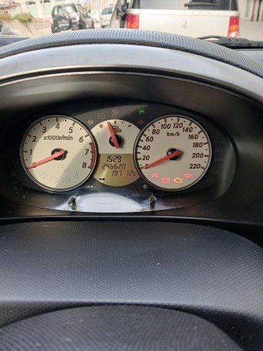 Nissan Autos: voiture – Gebraucht aus Le Locle von Rian28 4
