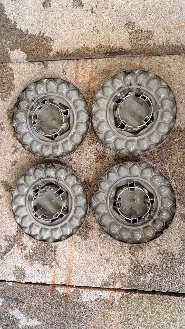 BMW Alle Autoersatzteile: 4x Original BMW BBS Nabendeckel Style 5 E34 E32 E24 – 361311 – Gebraucht aus Jonen von BMWE369 4
