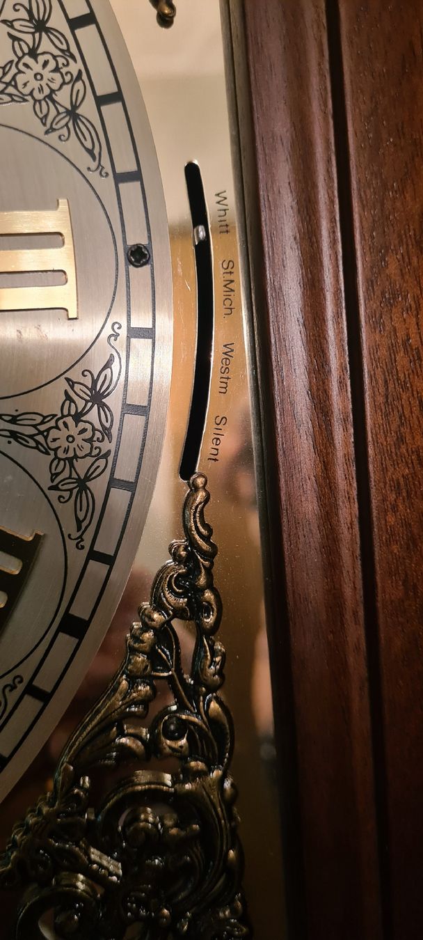 Pendules & Horloges murales: Standuhr  – D'occasion à Füllinsdorf par edu_jm8b 3
