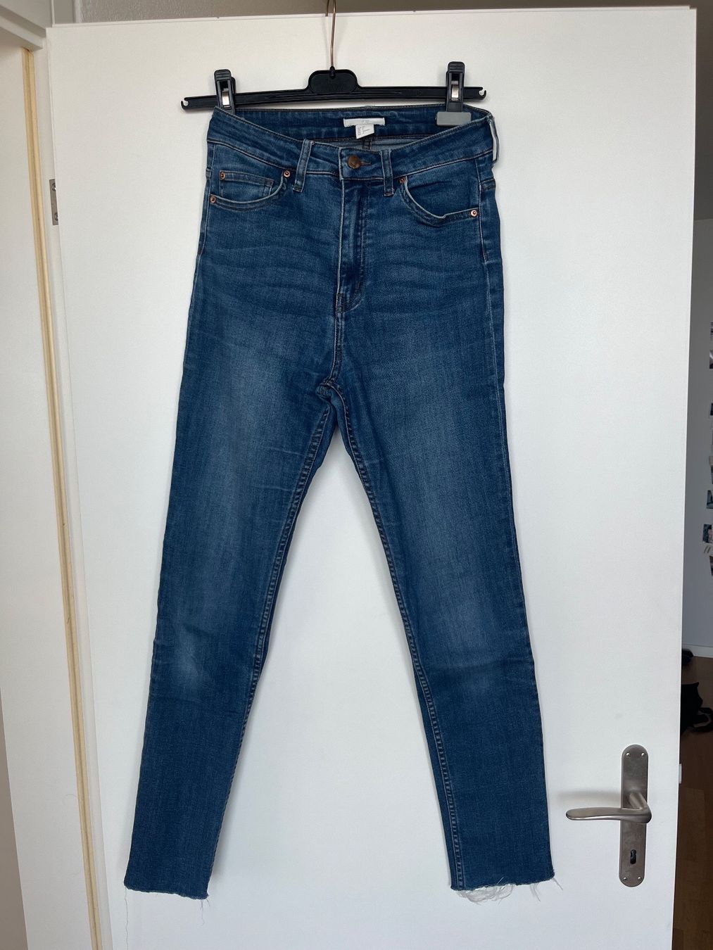 H&M Jeans: Jean droit – Gebraucht aus Neuchâtel von Ariane_vn00