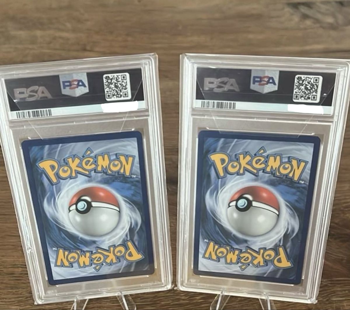 Pokémon Carte collezionabili: 2 Pokemon Karten Charizard 2016 Evolutions PSA 9 und 7 – Nuovo (secondo la descrizione) da Aegerten venduto da DavKev10 1