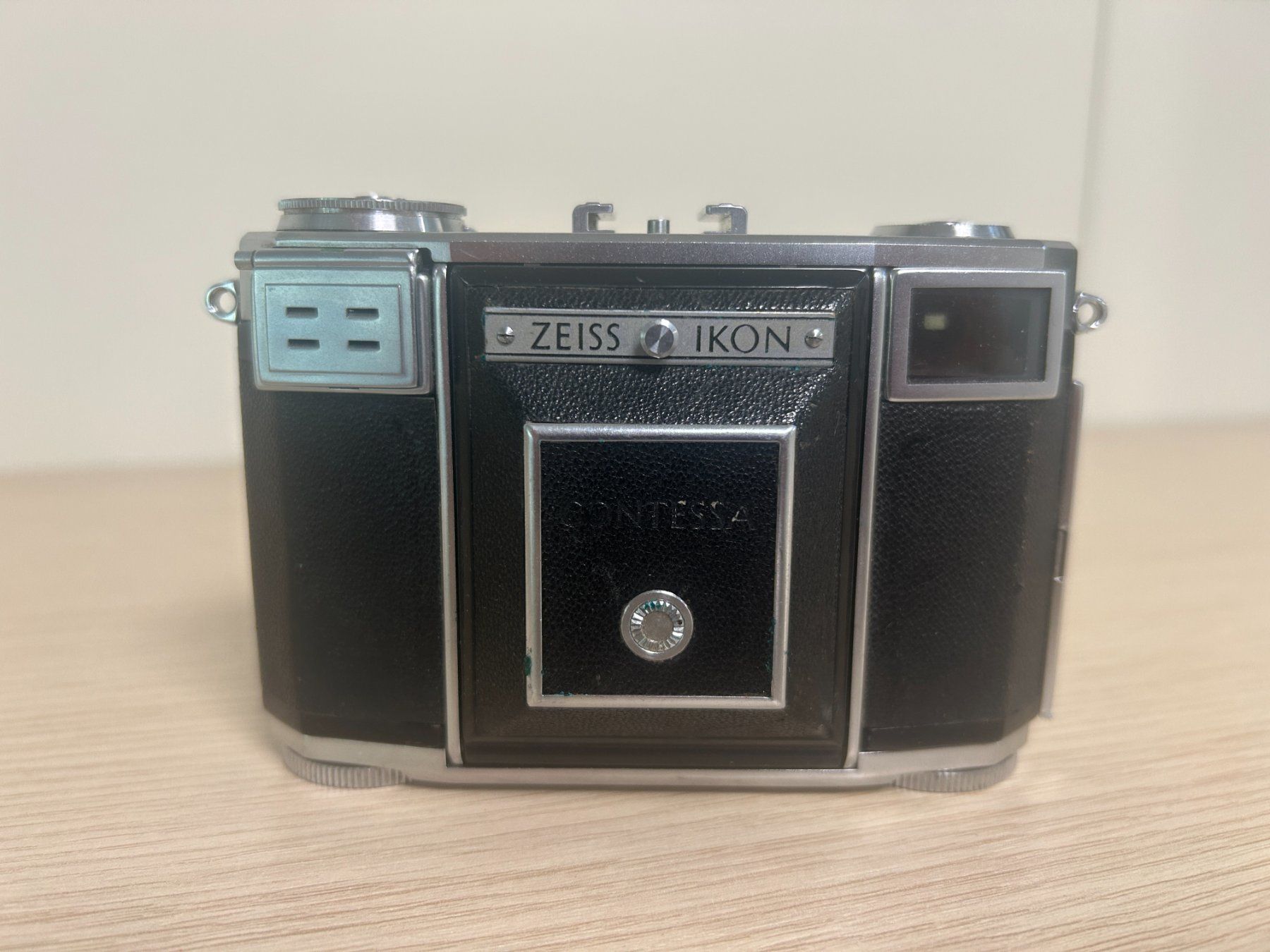 Zeiss Kamera: Zeiss Ikon Contessa – Defekt aus Camorino von c_raf 1