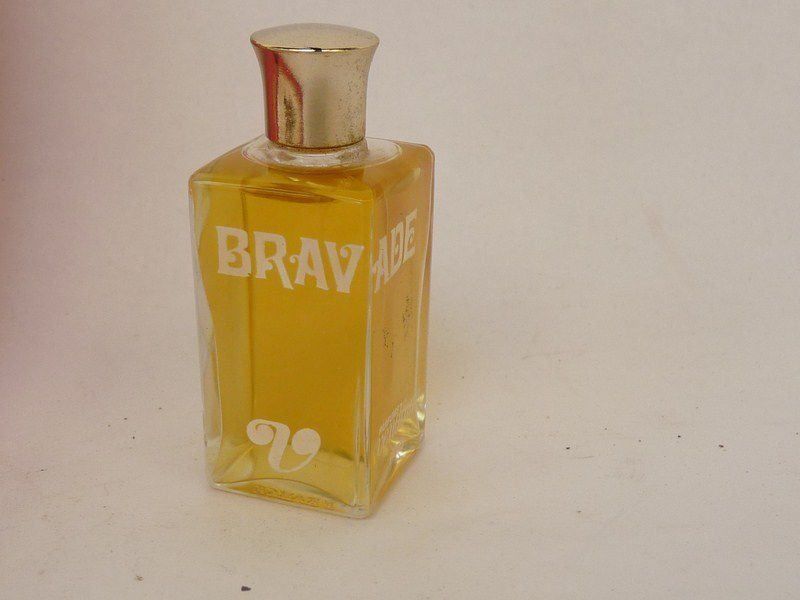 Profumi & Eau de Toilette: Extrait de parfum Bravade VENDÔME – Usato da Vandoeuvres venduto da Dom-Tom 1