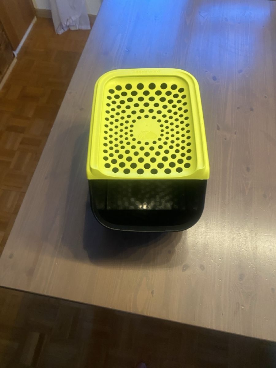 Tupperware Recipients et similaires: Tupperware Gemüsebox / onion smart – Neuf (Voir description) à Dottikon par JP_13 2