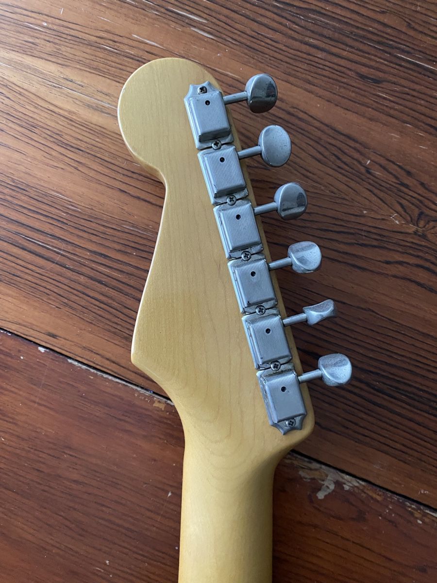 Fender Strumenti musicali: Fender Stratocaster ST57-65 JV 1982 – Usato da Schaffhausen venduto da coday.ch 3