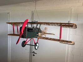Modellbau Flugzeug sucht neuen Landeplatz