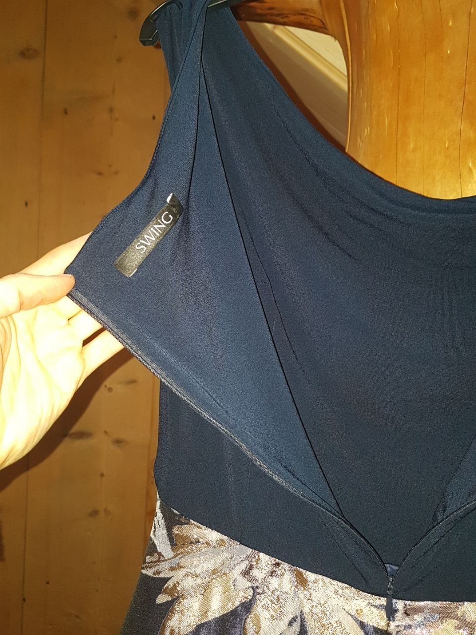 Kleider: Schönes festliches Kleid, Grösse 44 – Gebraucht aus Krattigen von Heutilli 4