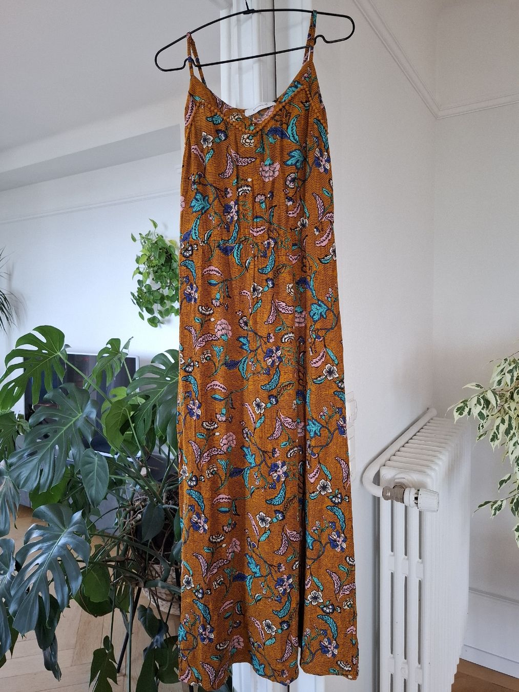 Promod Robes: Robe longue imprimée Promod taille M  – D'occasion à Neuchâtel par FloKo88