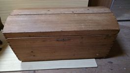 Alte Holztruhe / Schatztruhe, Vintage Look