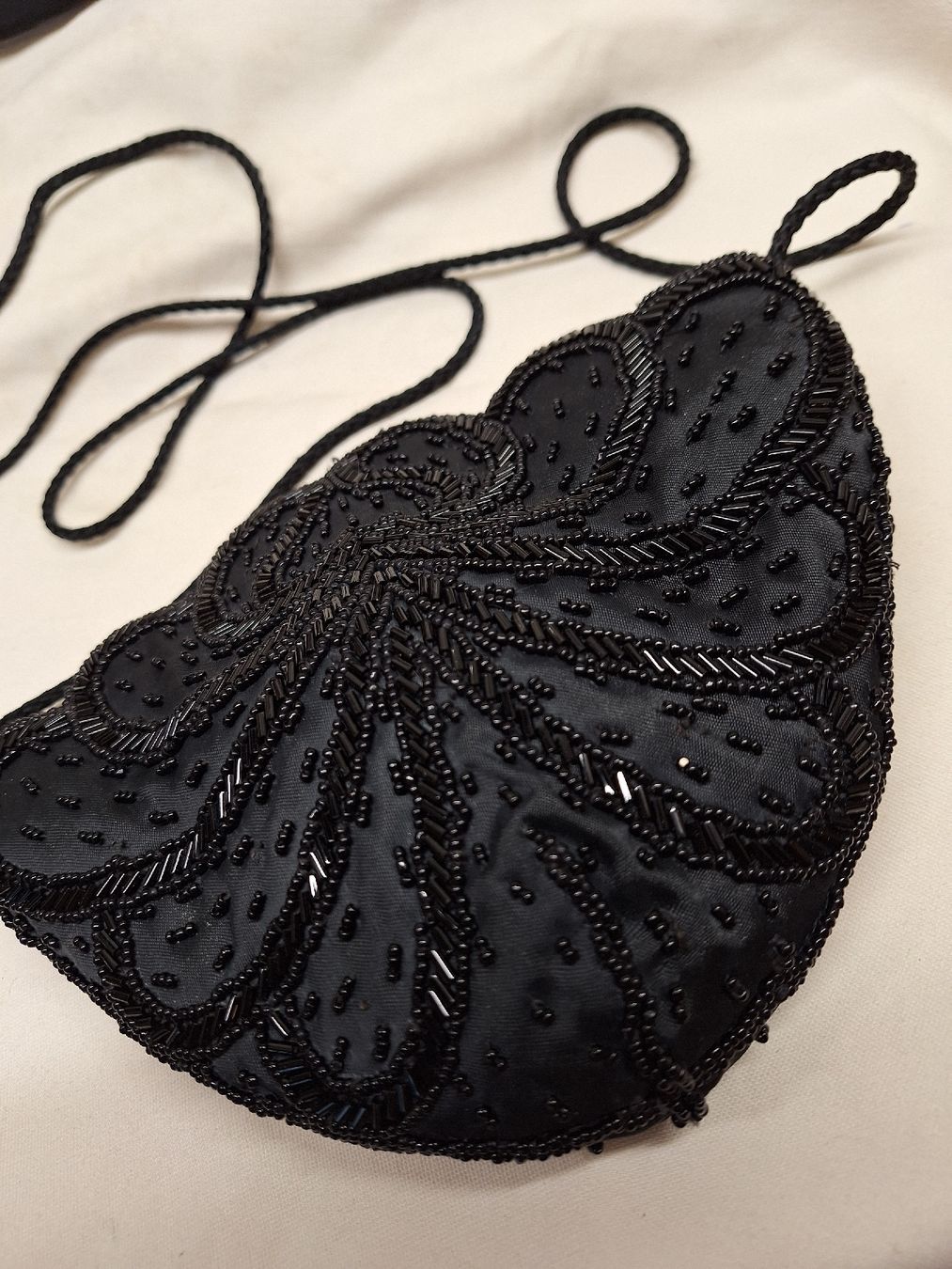 Taschen für Damen: Perlen-Satintasche 80 iger Jahre – Gebraucht aus Rheinfelden von Cleopatra2000