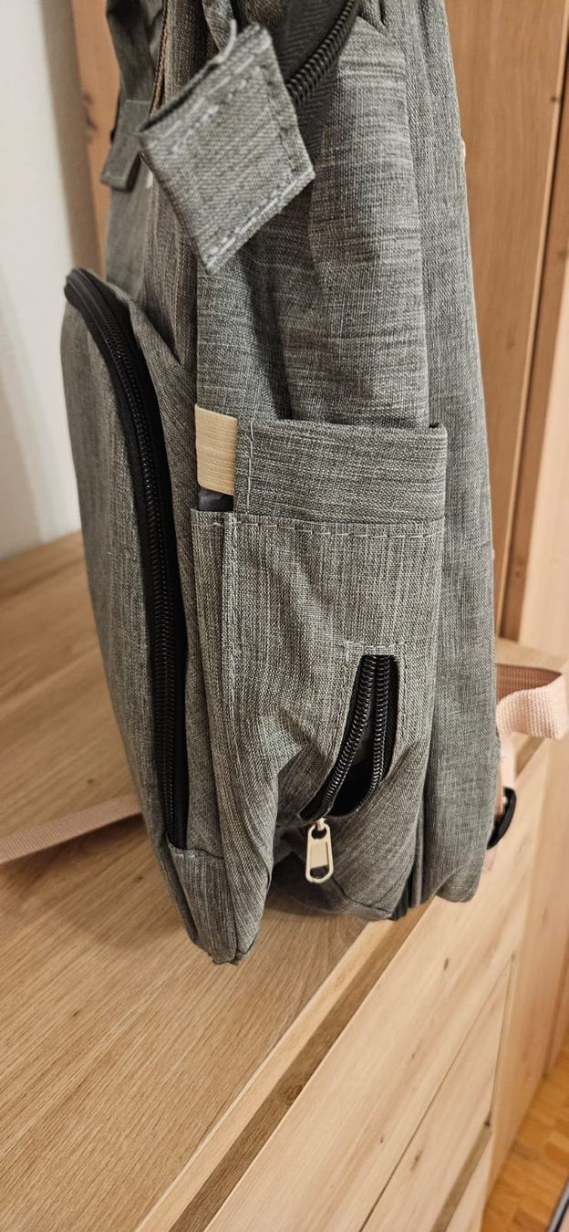 Sacs & sacs à dos: Wickeltasche Rucksack Grau Beige neu – D'occasion à Benglen par Zaks1984 6