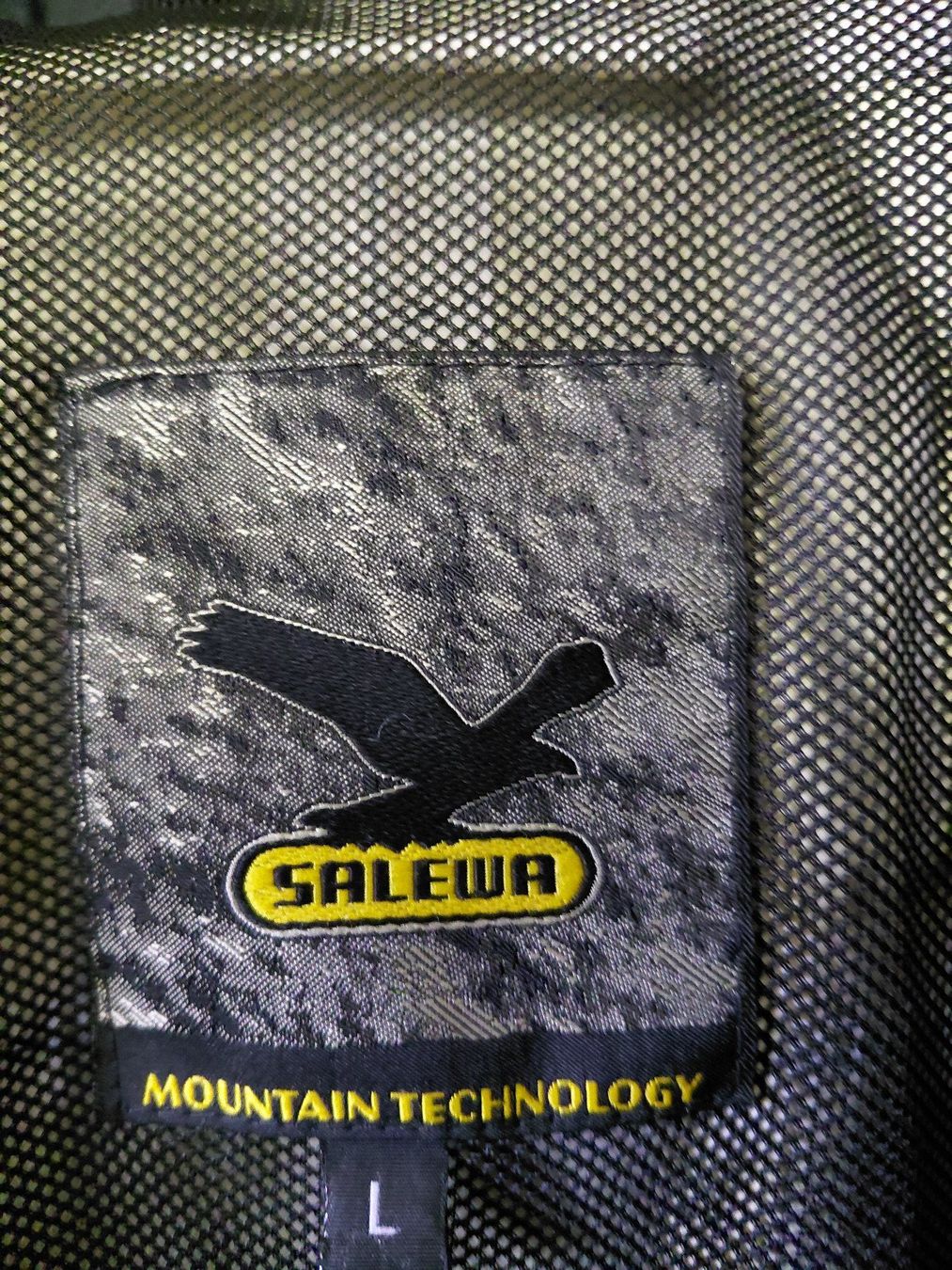 Salewa Giacche: Windjacke Grösse L – Usato da Dietikon venduto da Chadascha 4